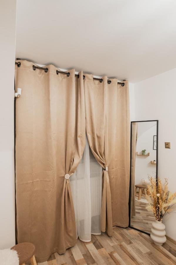 Cozee Studio - In Inima Brasovului Buitenkant foto