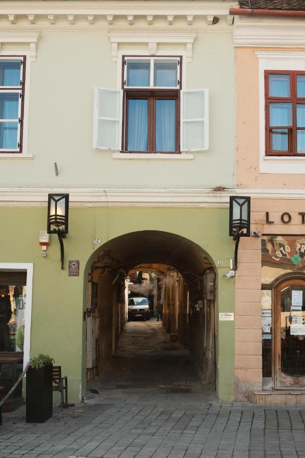 Cozee Studio - In Inima Brasovului Buitenkant foto
